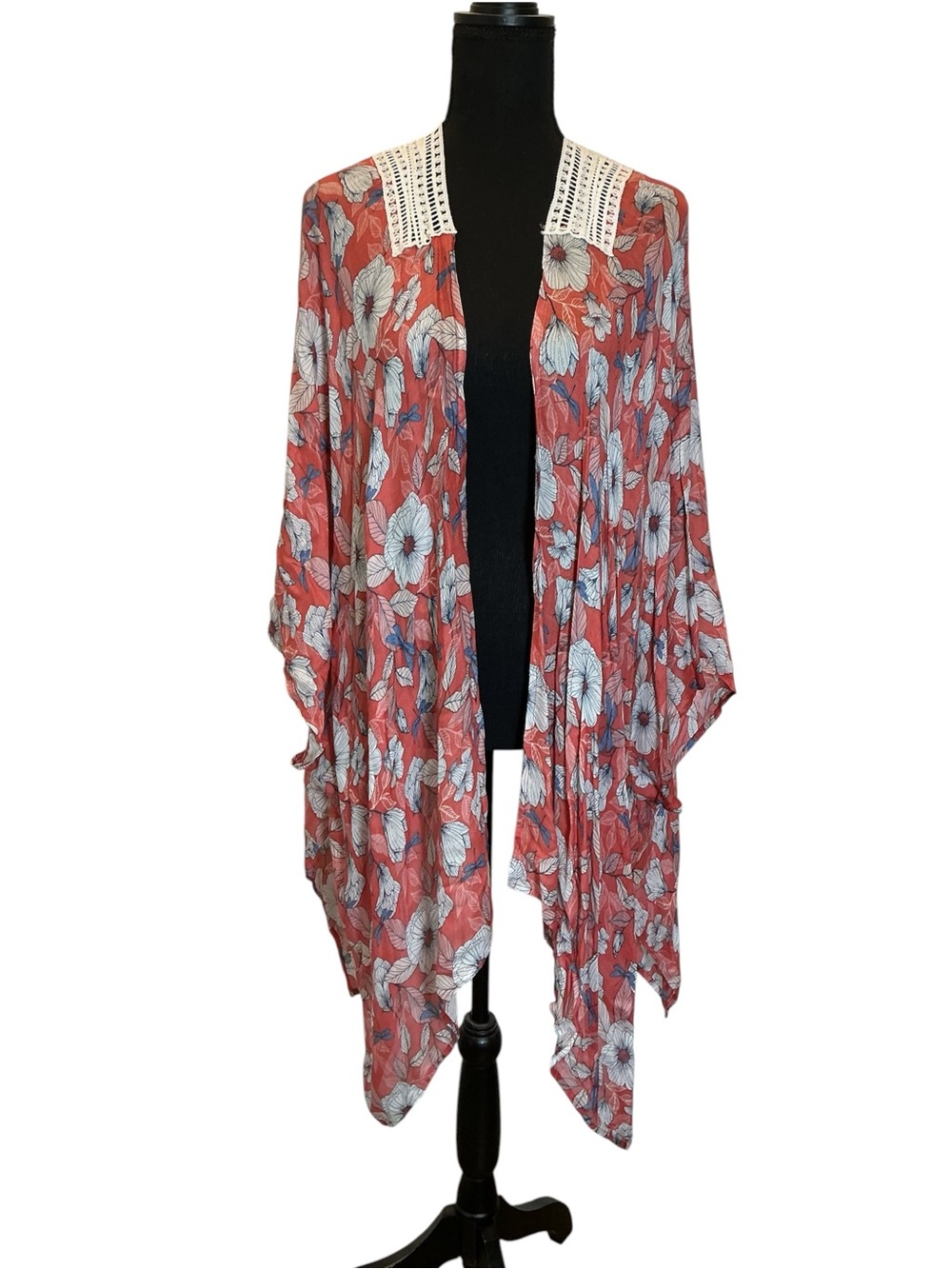 Cato Red Floral Kimono Cover Up One Size Crochet Back Boho Asymmetrical - Picture 4 of 9